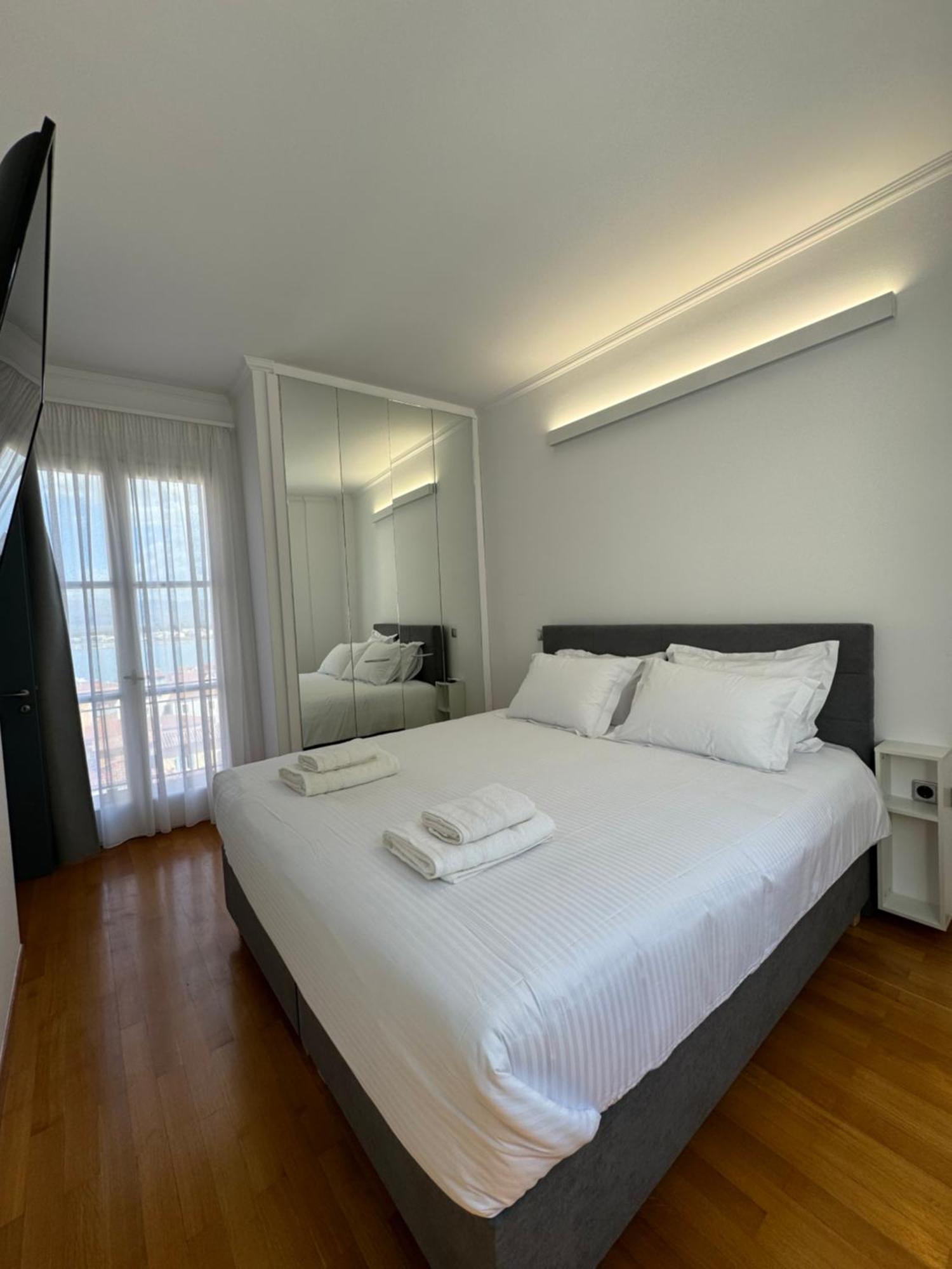 נאפפליו S&F Luxury Apartment מראה חיצוני תמונה
