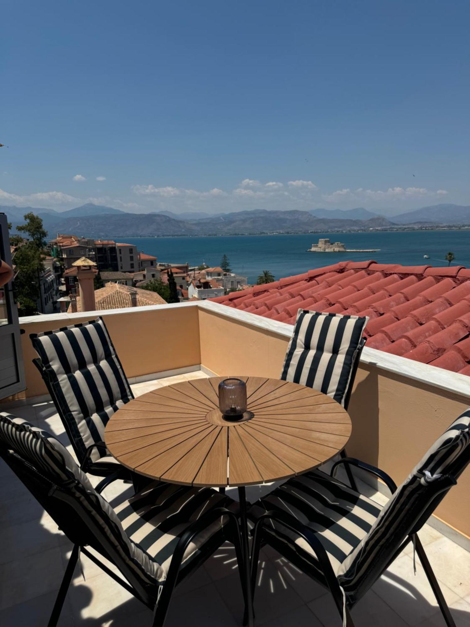 נאפפליו S&F Luxury Apartment מראה חיצוני תמונה